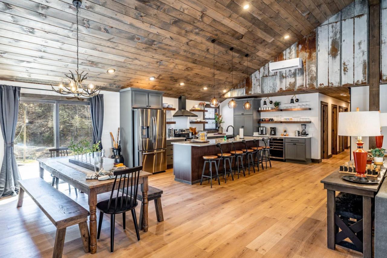 New Rustic Luxe Cabin Billiards Spa Near Gsmnp Townsend Kültér fotó