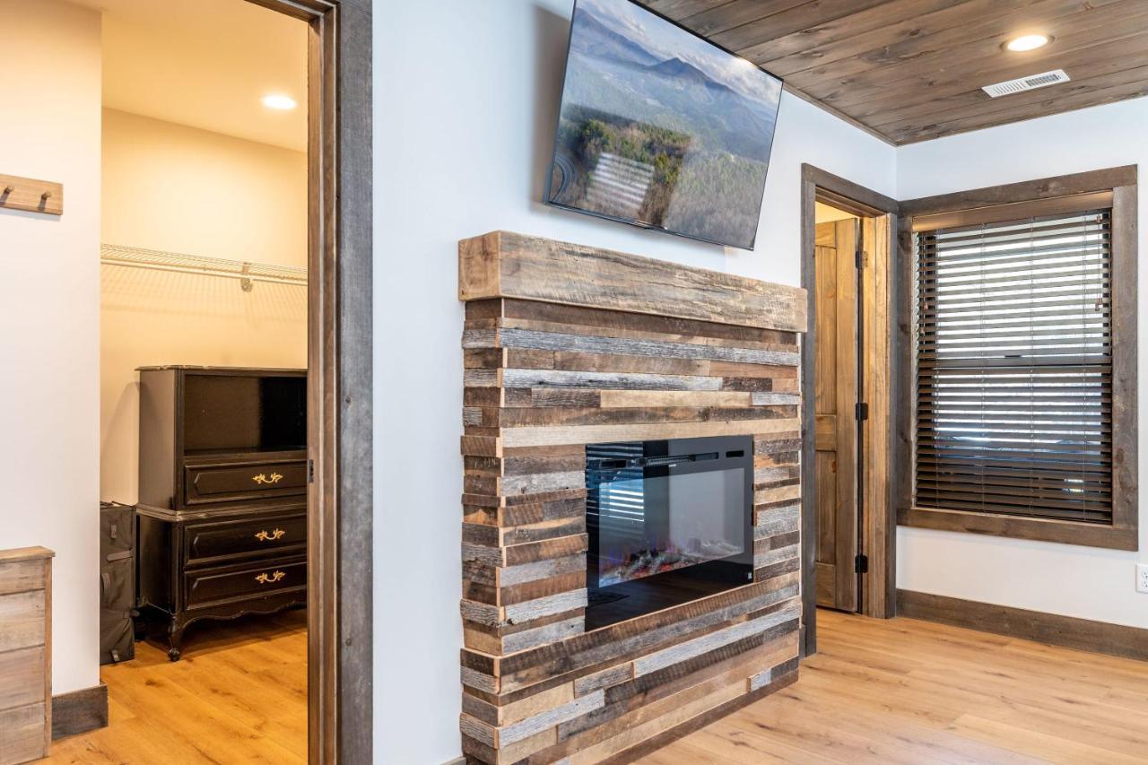 New Rustic Luxe Cabin Billiards Spa Near Gsmnp Townsend Kültér fotó