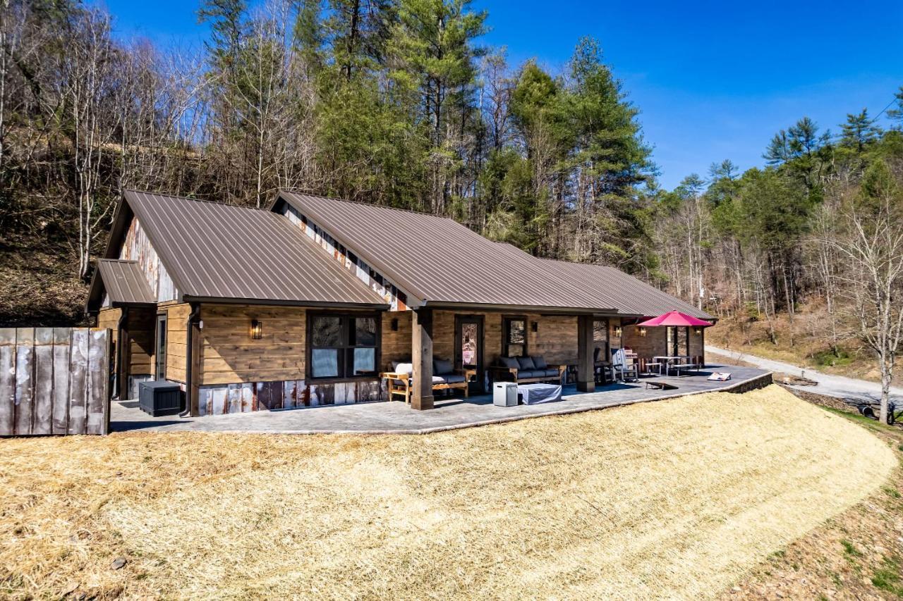 New Rustic Luxe Cabin Billiards Spa Near Gsmnp Townsend Kültér fotó