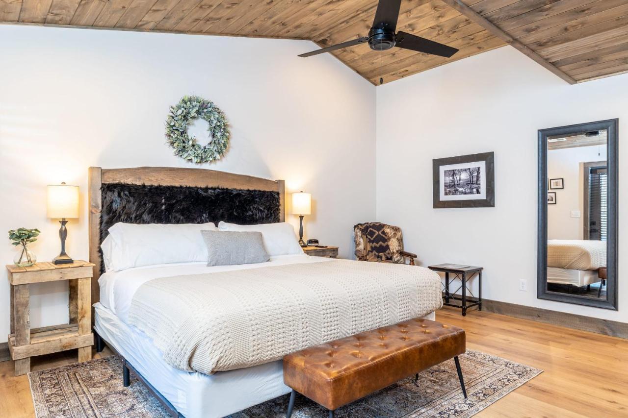 New Rustic Luxe Cabin Billiards Spa Near Gsmnp Townsend Kültér fotó